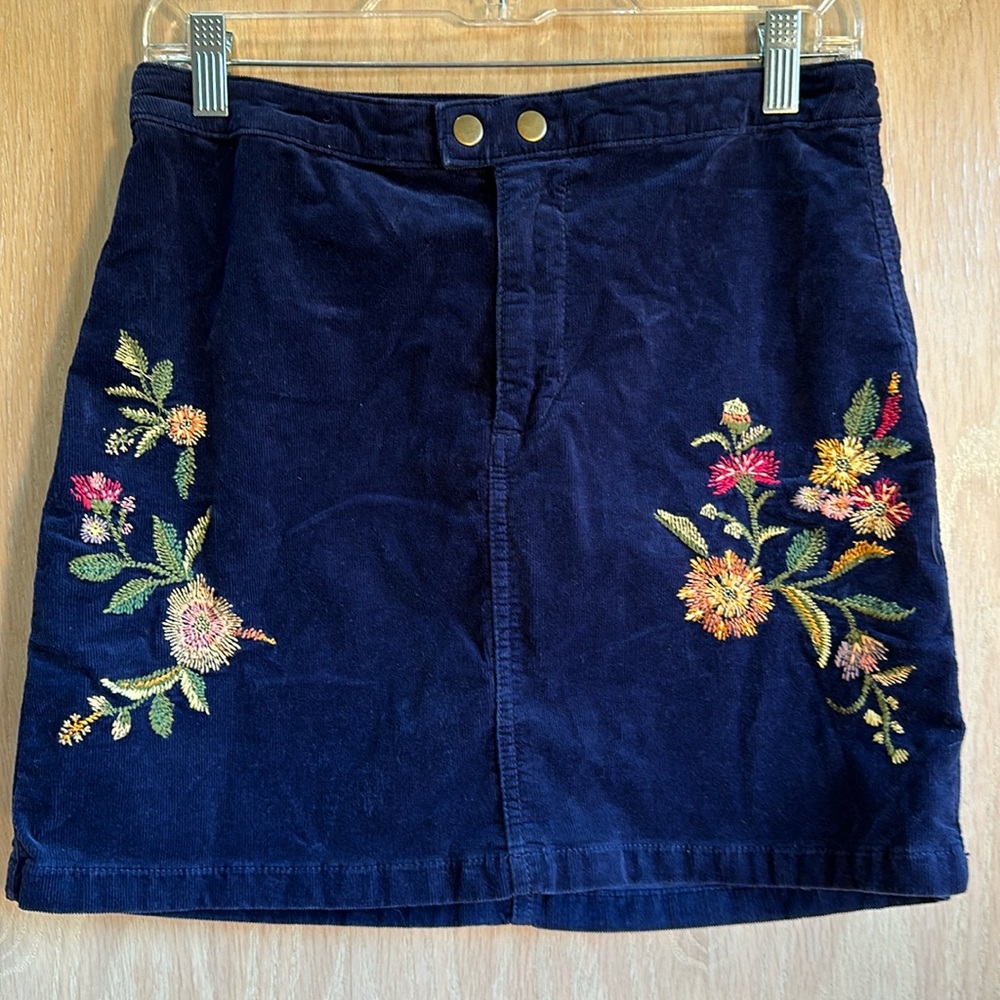 Mossimo Dark Blue Corduroy Mini Skirt Fly Front Floral Embroidery Size 8